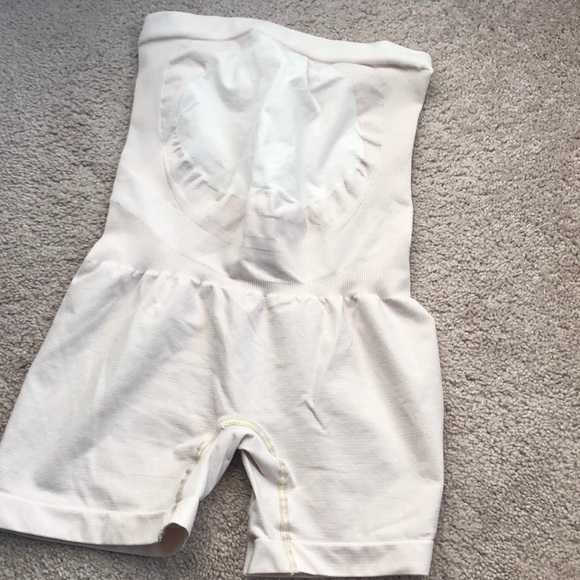 BLANQI Other - Blanqi Everyday Support Girlshort
